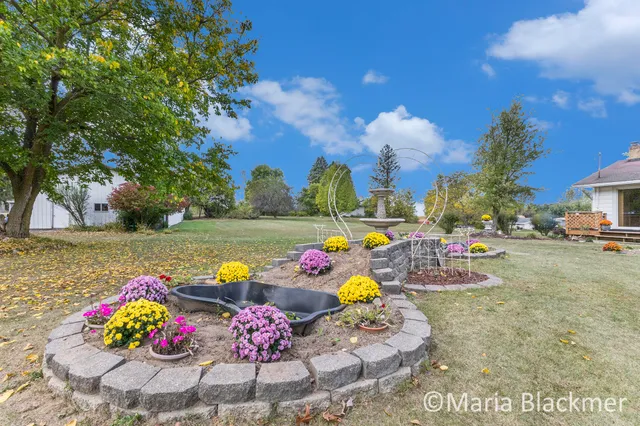 $269,900 | 193 Greenfield Drive, Ionia, MI 48846