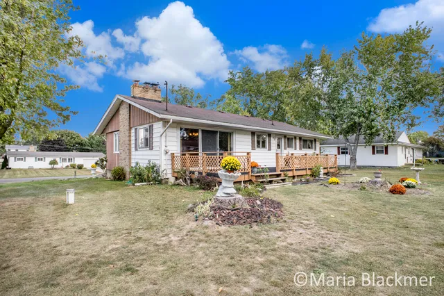 $269,900 | 193 Greenfield Drive, Ionia, MI 48846