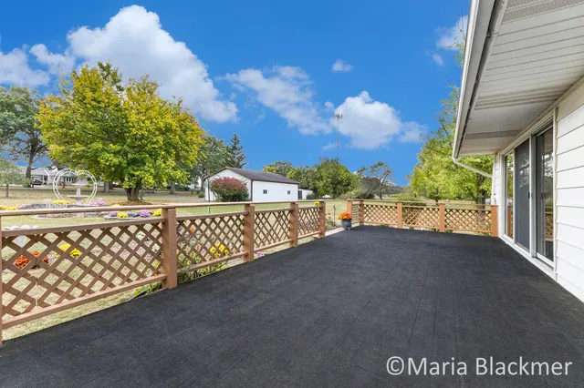 $269,900 | 193 Greenfield Drive, Ionia, MI 48846