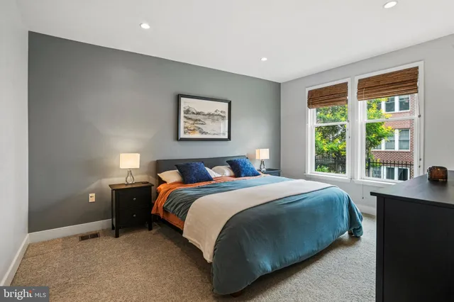 $1,045,000 | 1811 14th Street North, Unit C104, Arlington, VA 22209