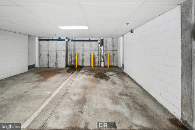 $1,045,000 | 1811 14th Street North, Unit C104, Arlington, VA 22209