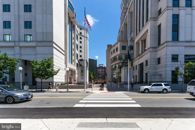 $1,045,000 | 1811 14th Street North, Unit C104, Arlington, VA 22209