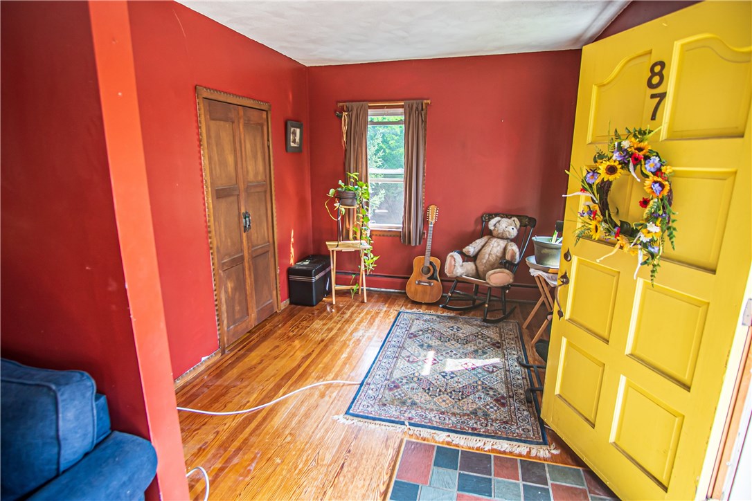 87 Ridgeway Avenue Warwick, RI 02889 - Photo 3 of 12