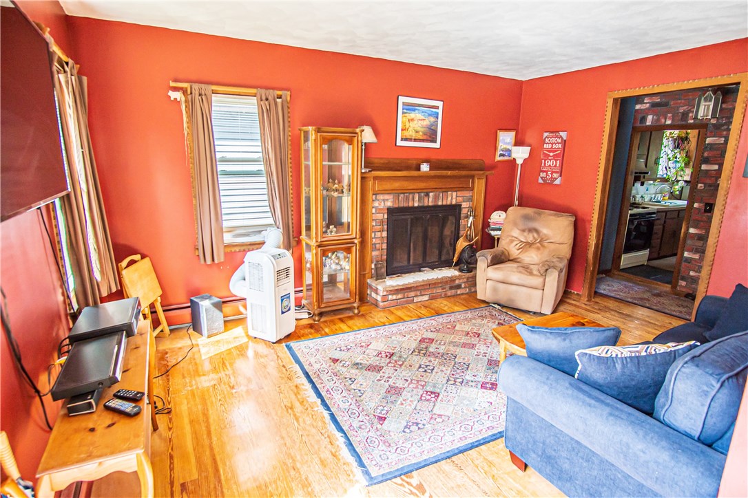 87 Ridgeway Avenue Warwick, RI 02889 - Photo 5 of 12