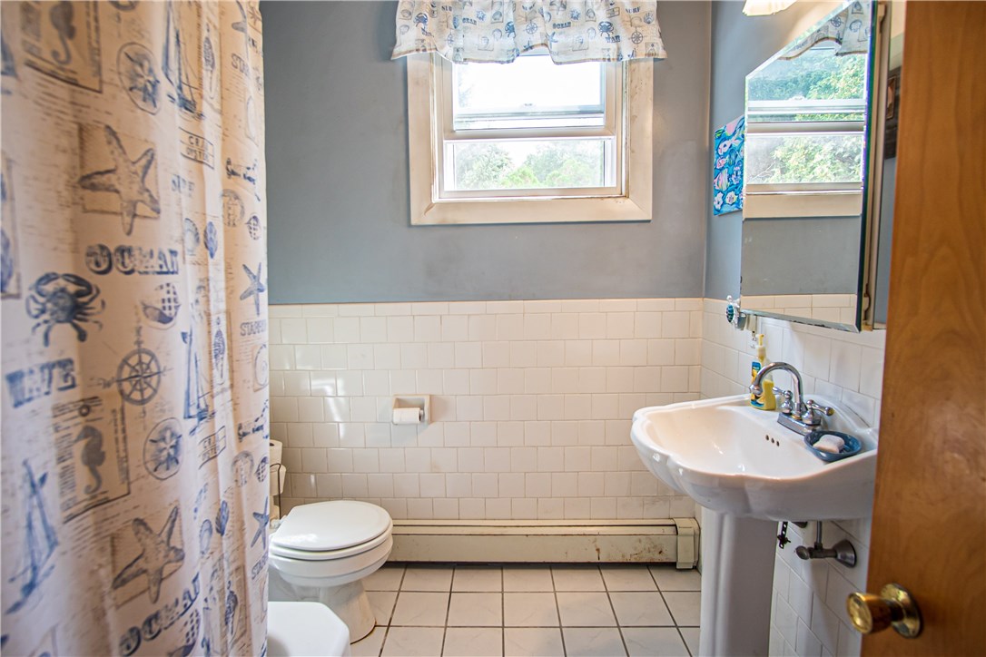 87 Ridgeway Avenue Warwick, RI 02889 - Photo 6 of 12