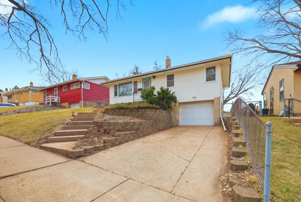 $269,900 | 1450 Fremont Avenue East, St. Paul, MN 55106