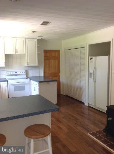 181 Tacketts Mill Road Stafford, VA 22556 - Photo 8 of 23 Kitchen