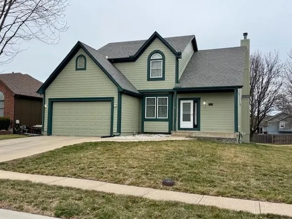 $415,000 | 16764 West 157th Street, Olathe, KS 66062