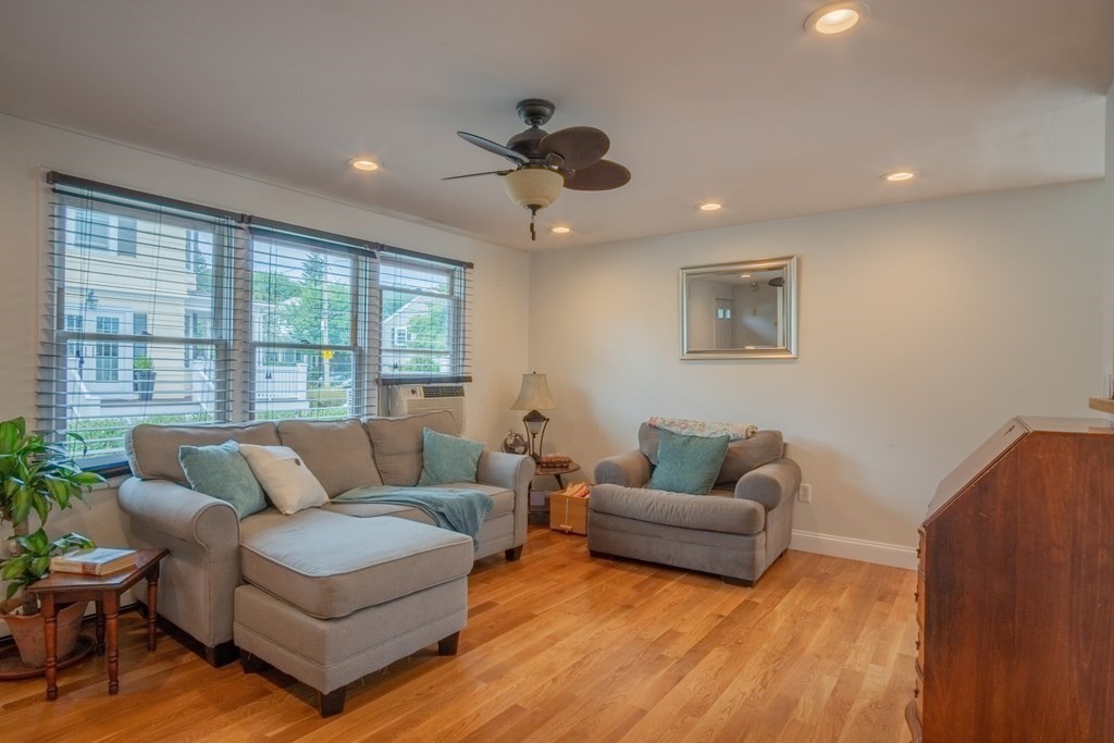 44 Evans Road Marblehead, MA 01945 - Photo 7 of 35 Gallery Image 7