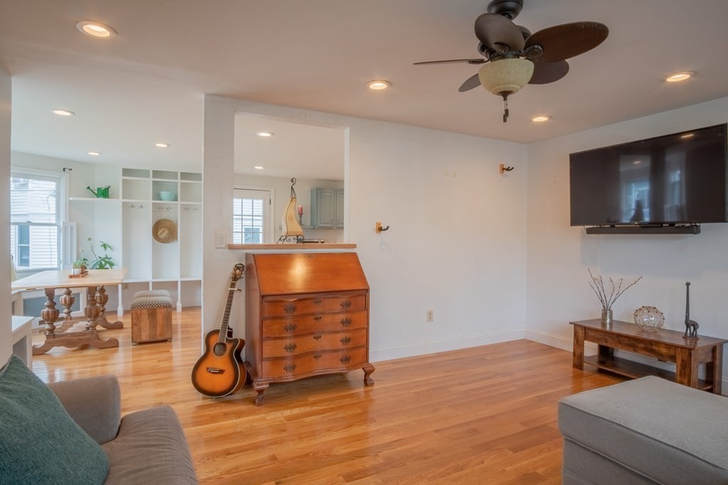 44 Evans Road Marblehead, MA 01945 - Photo 9 of 35 Gallery Image 9