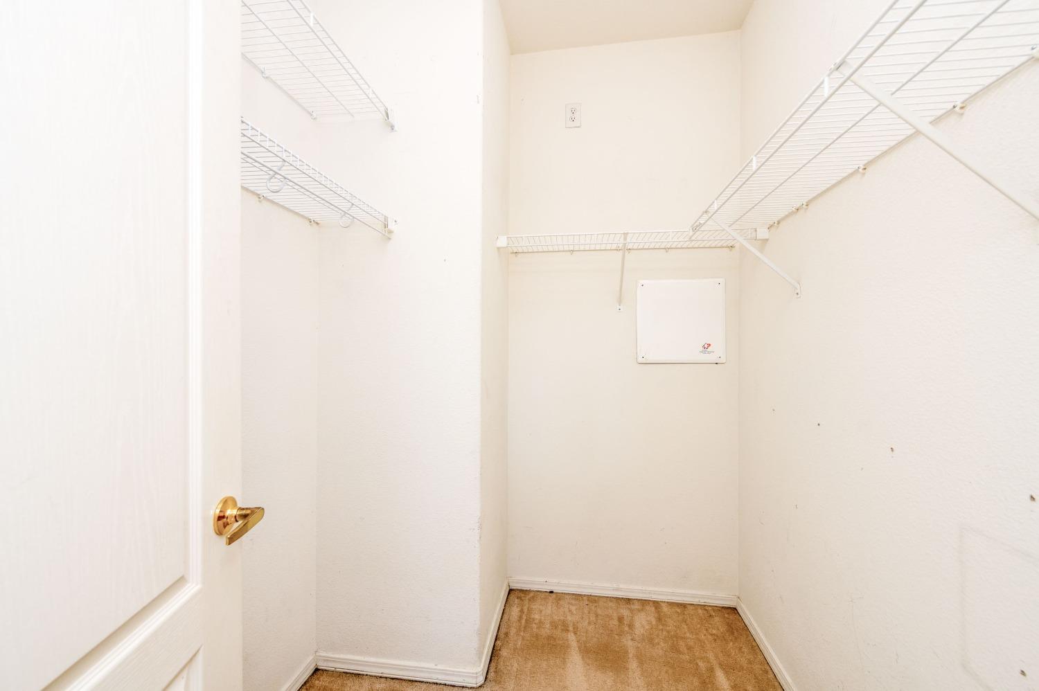 694 West Lisbon Lane Clovis, CA 93619 - Photo 24 of 39 a view of bathroom