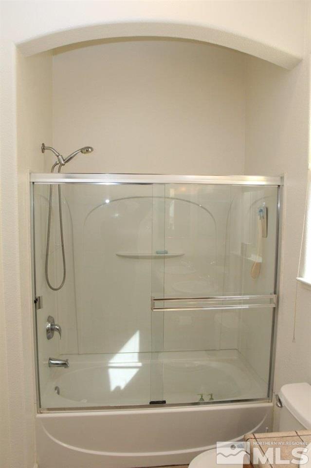 2550 Perryville Drive Reno, NV 89521 - Photo 13 of 30 a bathroom with a shower