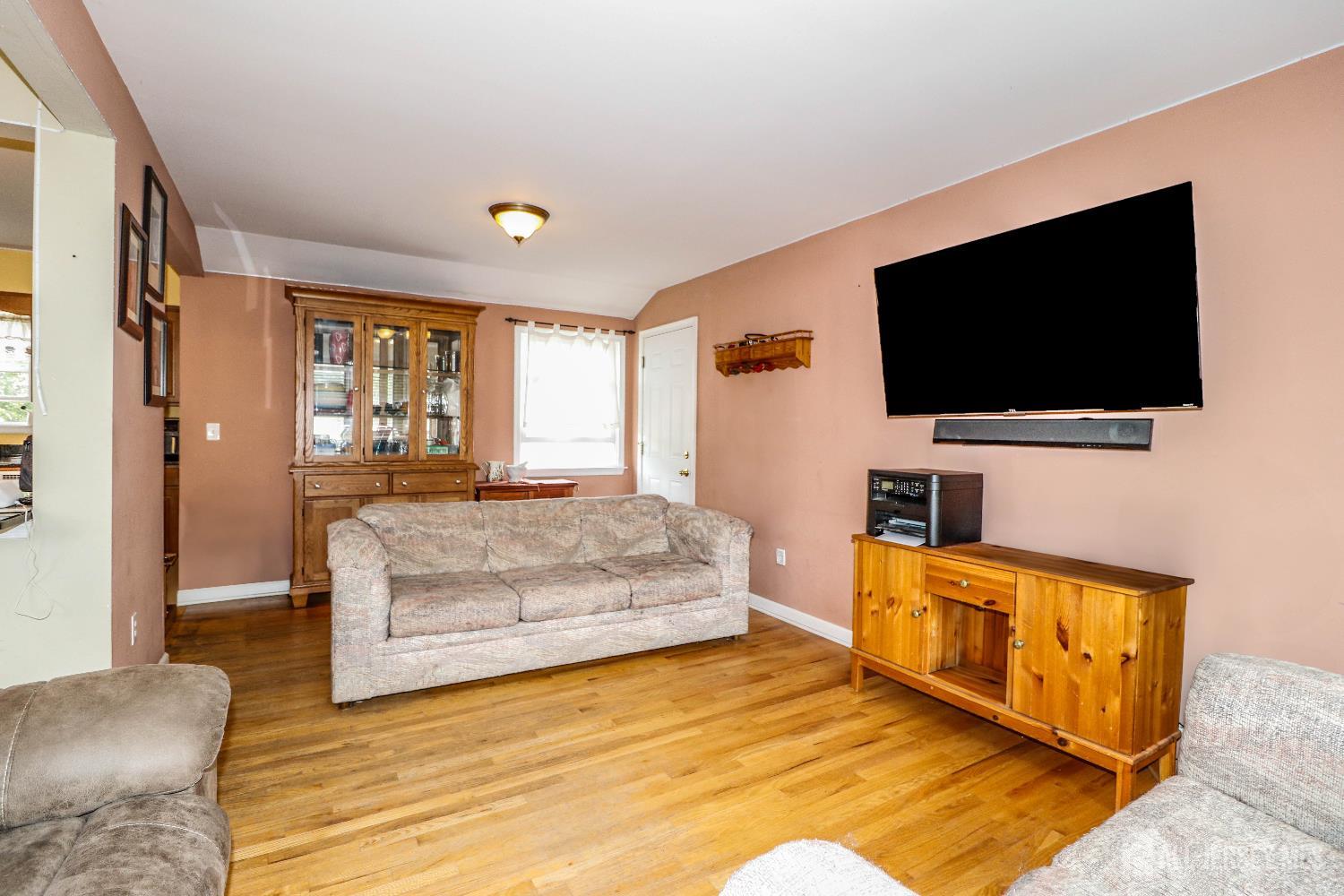 23 Montview Road Edison, NJ 08837 - Photo 15 of 35