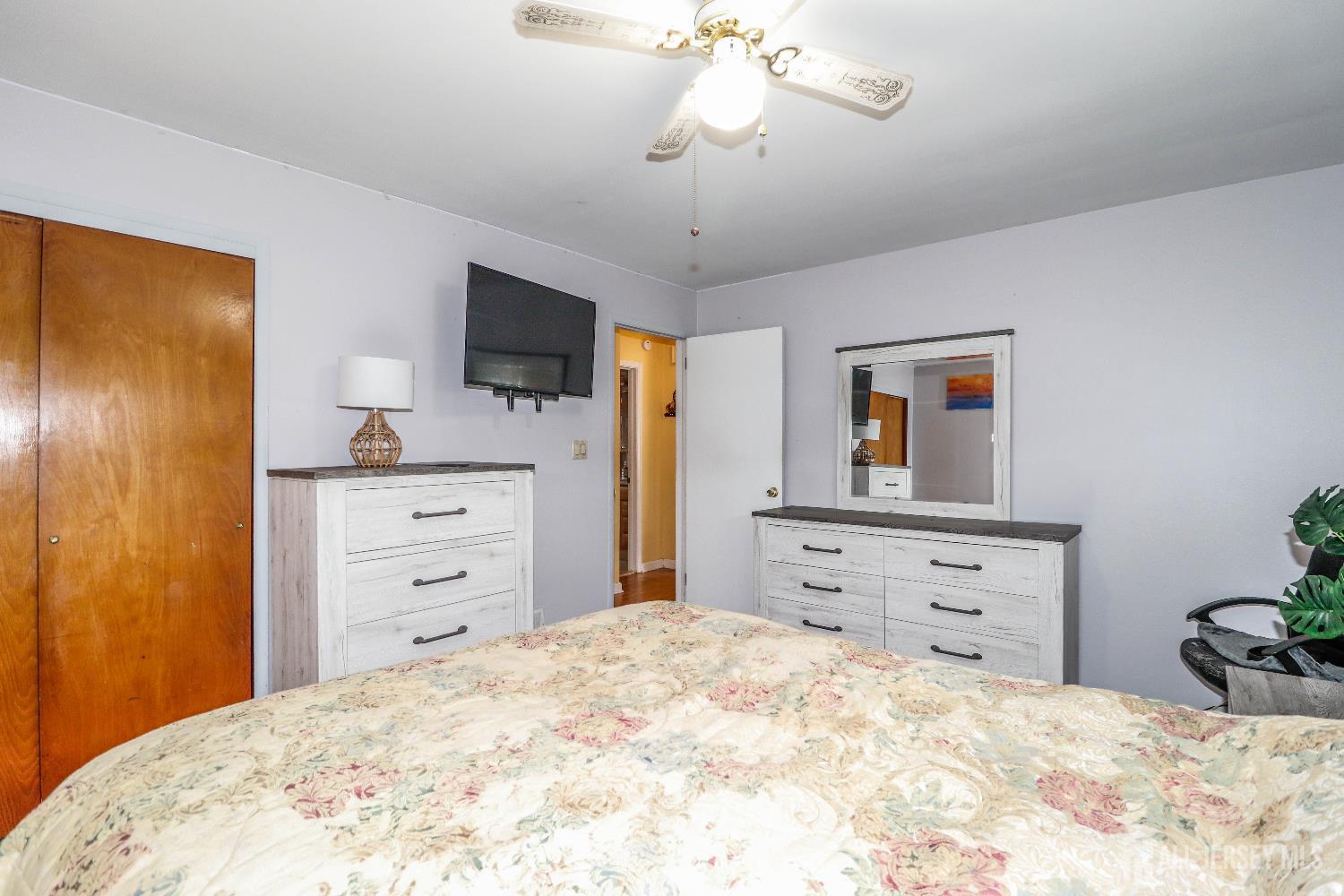 23 Montview Road Edison, NJ 08837 - Photo 17 of 35