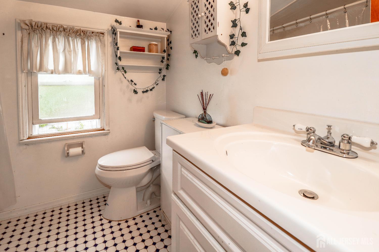 23 Montview Road Edison, NJ 08837 - Photo 23 of 35