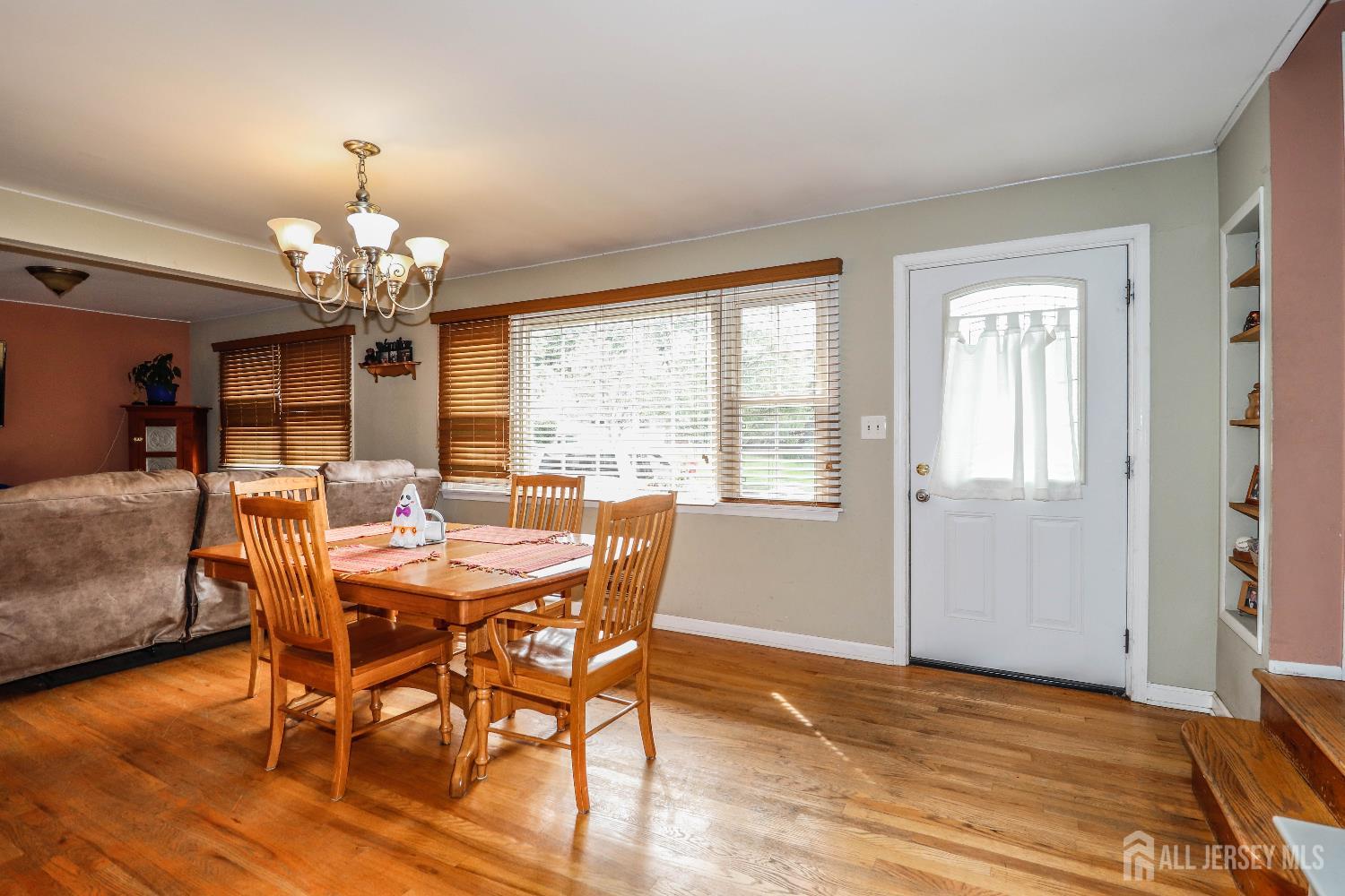 23 Montview Road Edison, NJ 08837 - Photo 5 of 35