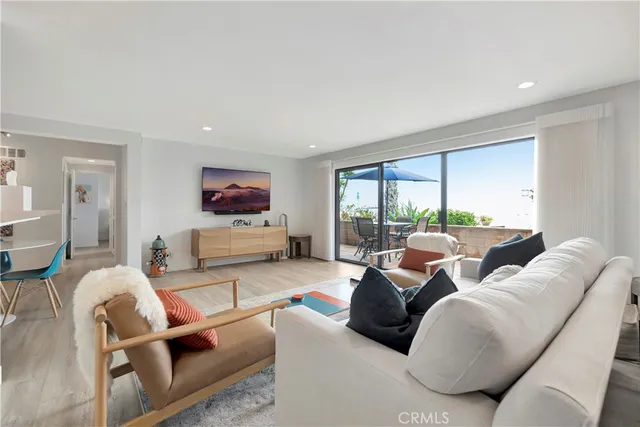 $1,550,000 | 1200 East Ocean Boulevard, Unit 12, Long Beach, CA 90802