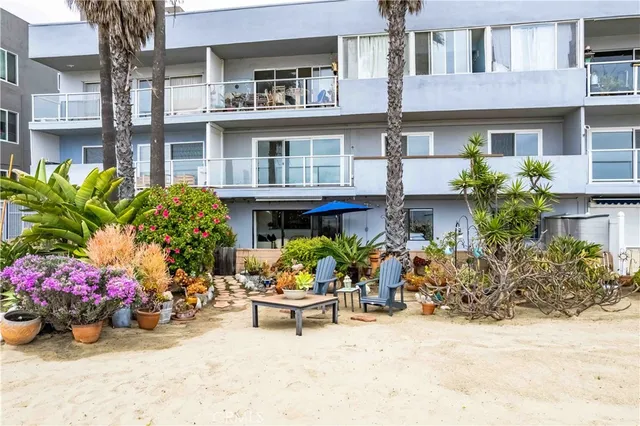 $1,550,000 | 1200 East Ocean Boulevard, Unit 12, Long Beach, CA 90802