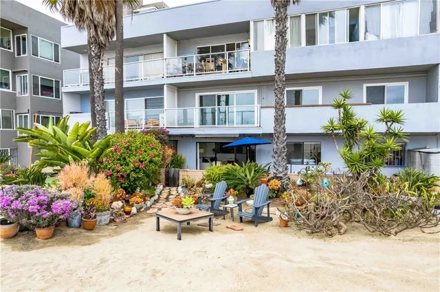 $1,550,000 | 1200 East Ocean Boulevard, Unit 12, Long Beach, CA 90802
