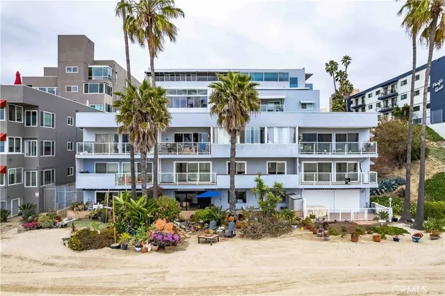 $1,550,000 | 1200 East Ocean Boulevard, Unit 12, Long Beach, CA 90802
