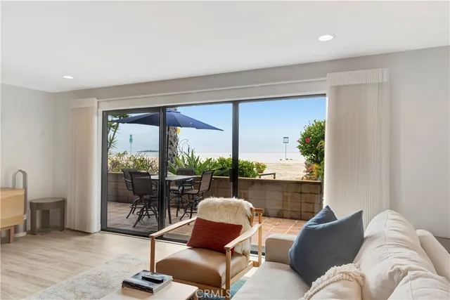 $1,550,000 | 1200 East Ocean Boulevard, Unit 12, Long Beach, CA 90802