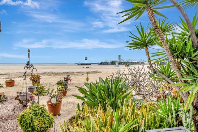 $1,550,000 | 1200 East Ocean Boulevard, Unit 12, Long Beach, CA 90802