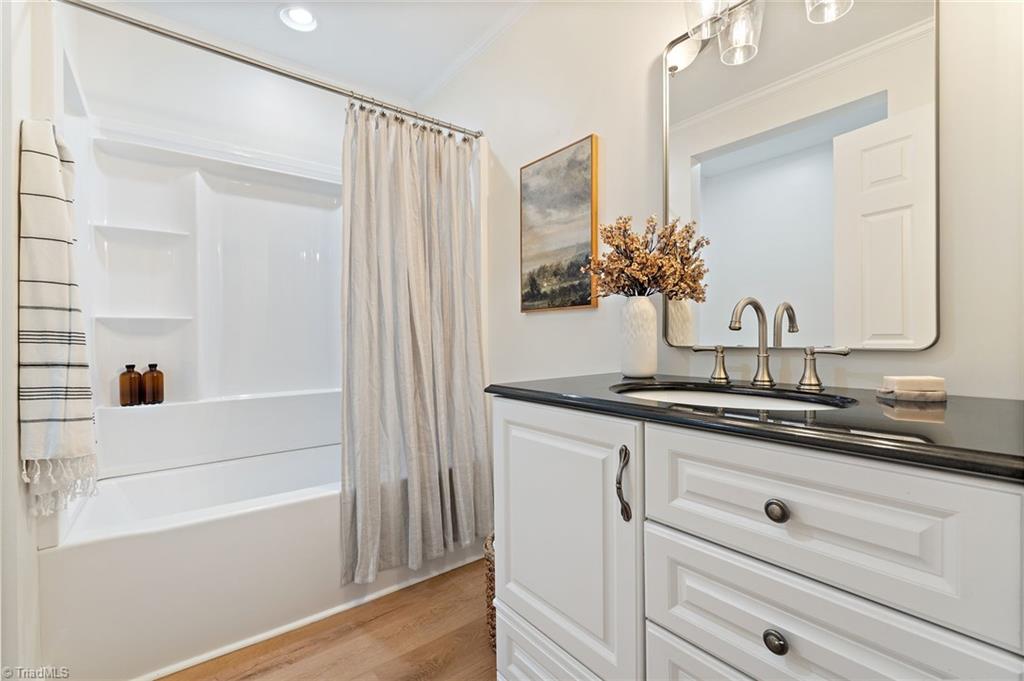 2216 Whites Mill Road High Point, NC 27265 - Photo 15 of 32