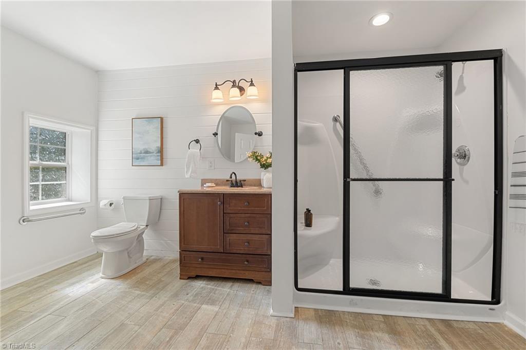 2216 Whites Mill Road High Point, NC 27265 - Photo 18 of 32