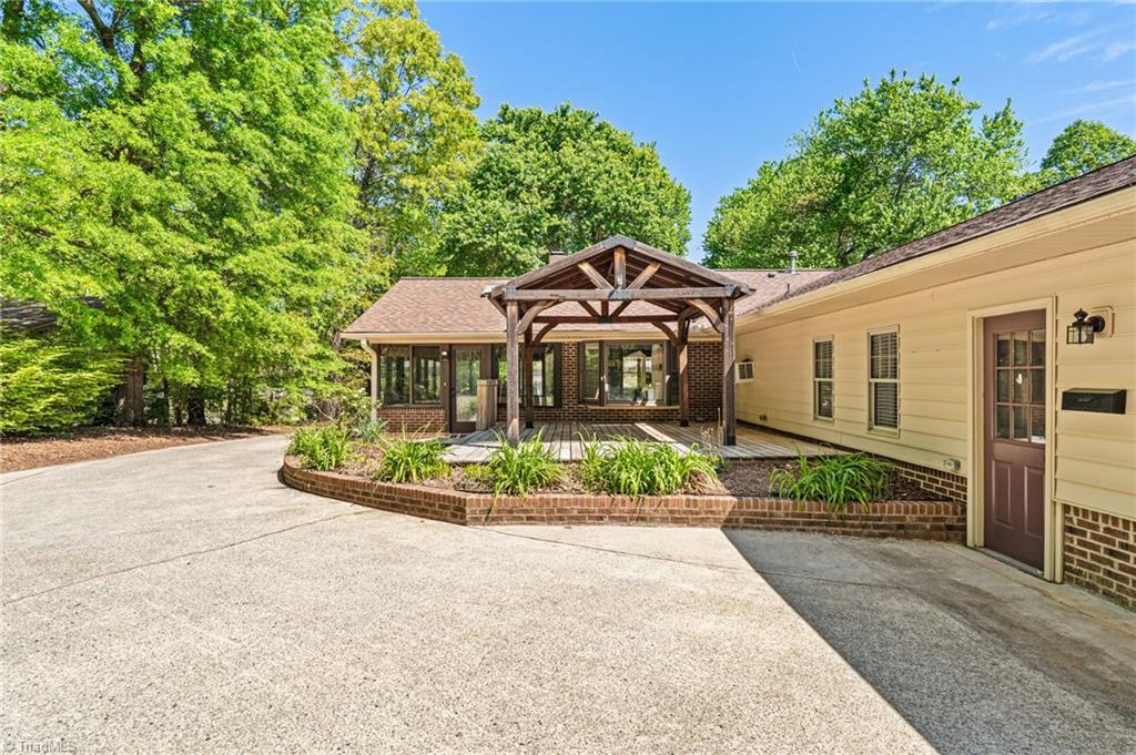 2216 Whites Mill Road High Point, NC 27265 - Photo 22 of 32