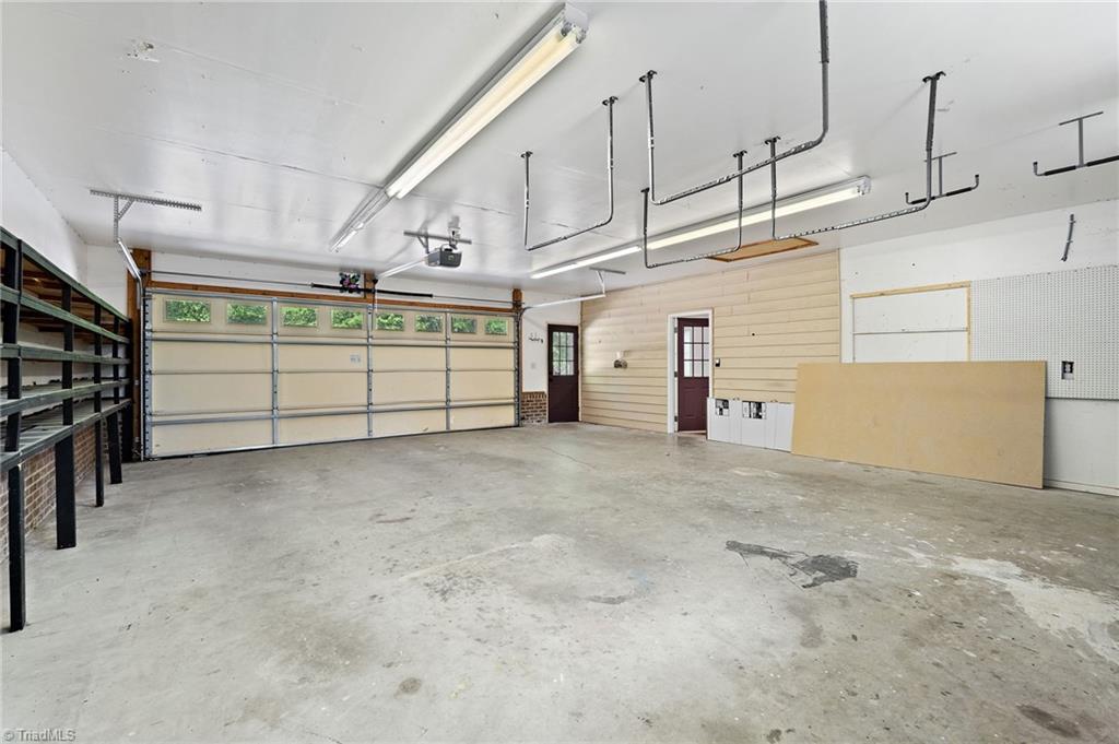 2216 Whites Mill Road High Point, NC 27265 - Photo 25 of 32