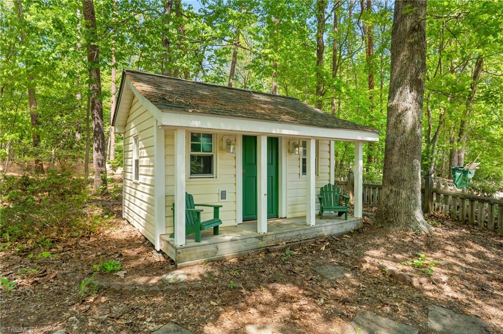 2216 Whites Mill Road High Point, NC 27265 - Photo 26 of 32