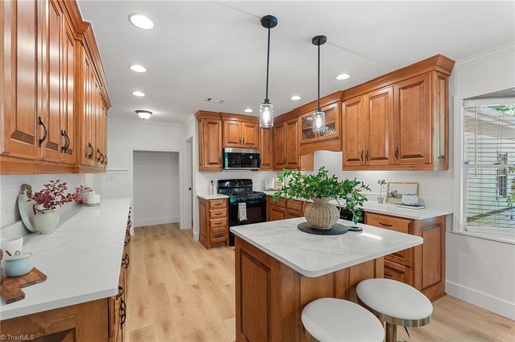 2216 Whites Mill Road High Point, NC 27265 - Photo 7 of 32