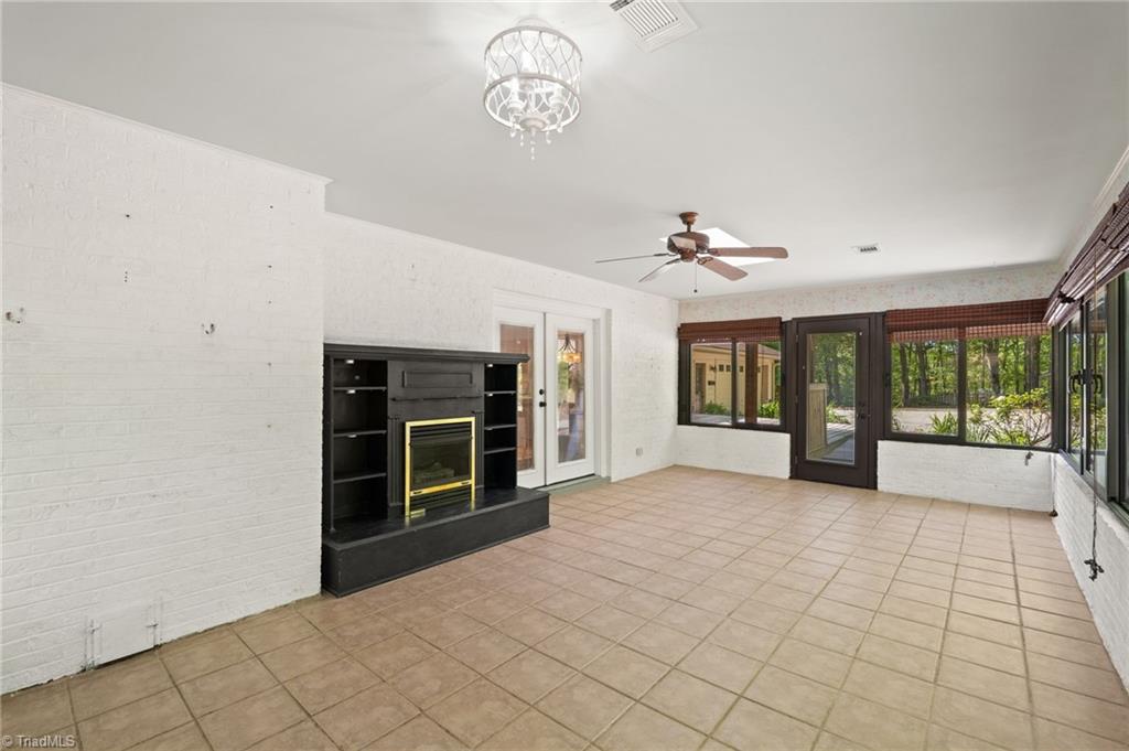 2216 Whites Mill Road High Point, NC 27265 - Photo 10 of 32