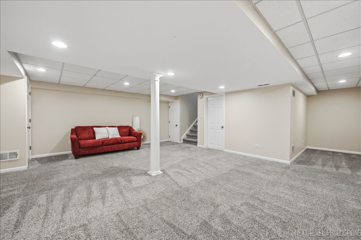 2712 Stockton Road Naperville, IL 60564 - Photo 18 of 43