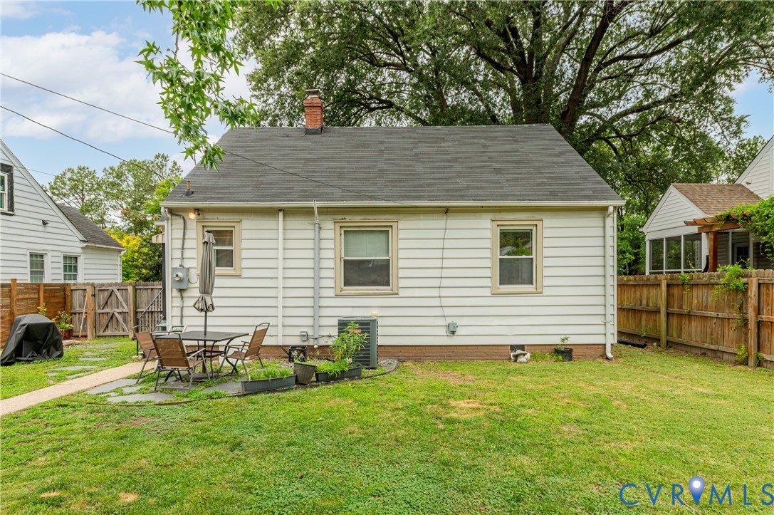 613 Rothesay Road Richmond, VA 23221 - Photo 31 of 36 Back house