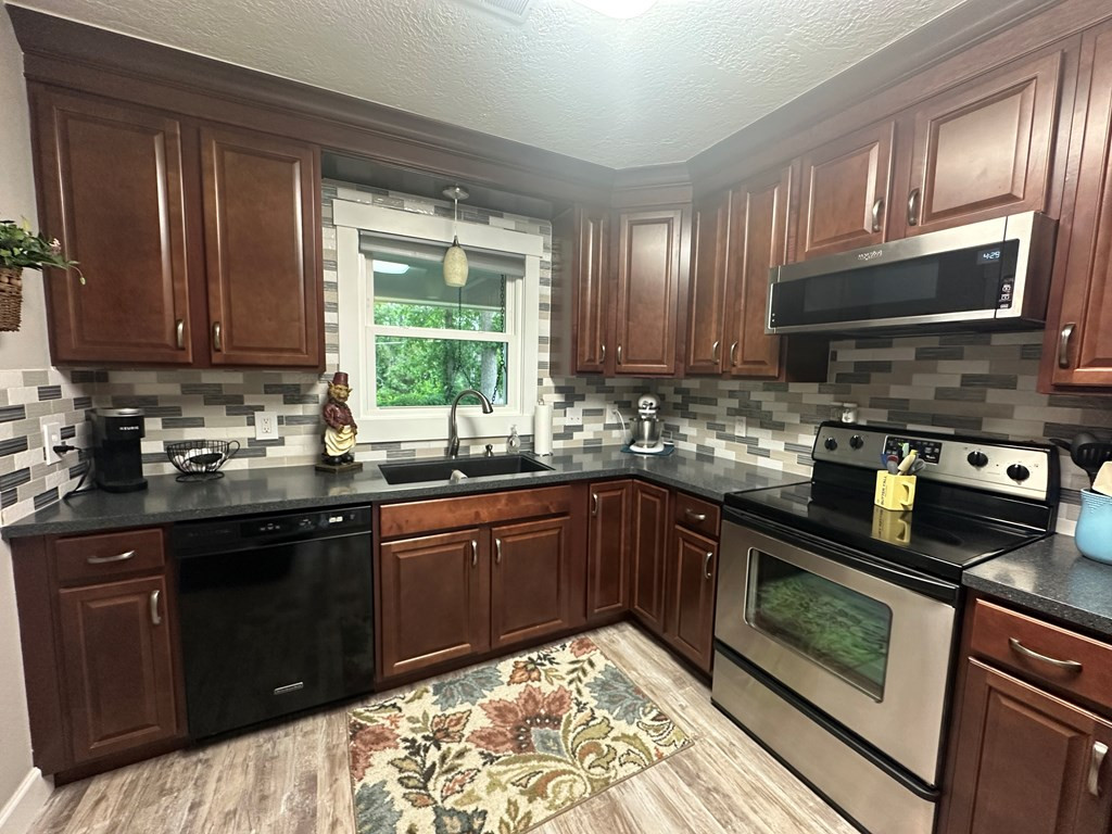5884 Fish Road Dalzell, SC 29040 - Photo 23 of 42