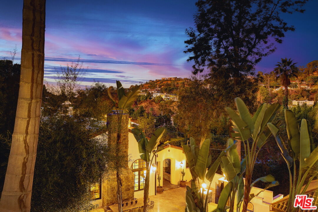 2570 Nichols Canyon Road Los Angeles, CA 90046 - Photo 12 of 42