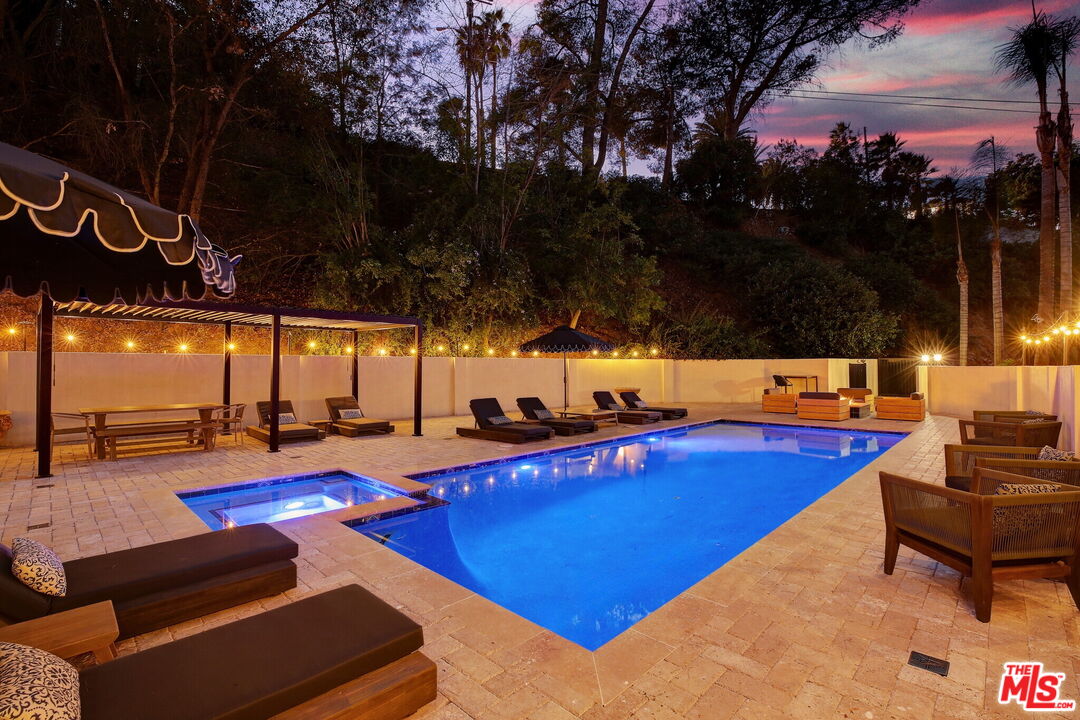2570 Nichols Canyon Road Los Angeles, CA 90046 - Photo 38 of 42