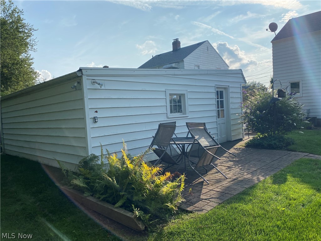 1211 Gordon Road Cleveland, OH 44124 - Photo 5 of 32