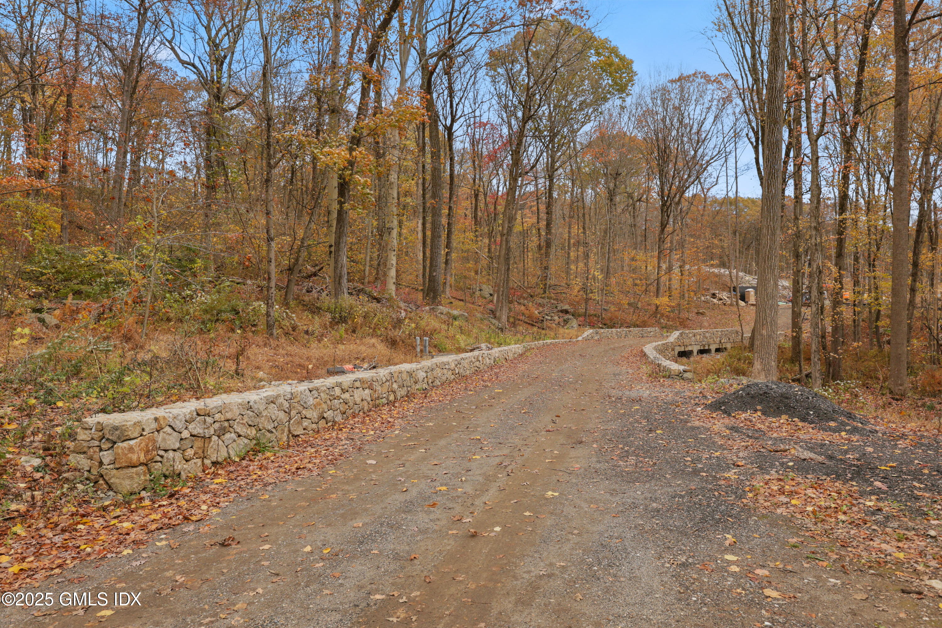 96 Porchuck Road Greenwich, CT 06831 - Photo 6 of 7 Serene + Private