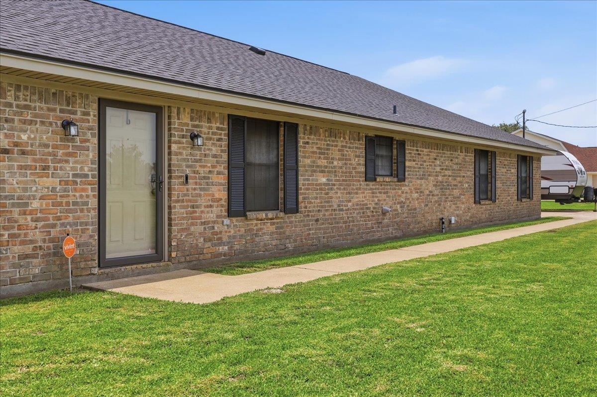 8077 Rice Lane Beaumont, TX 77705 - Photo 4 of 36