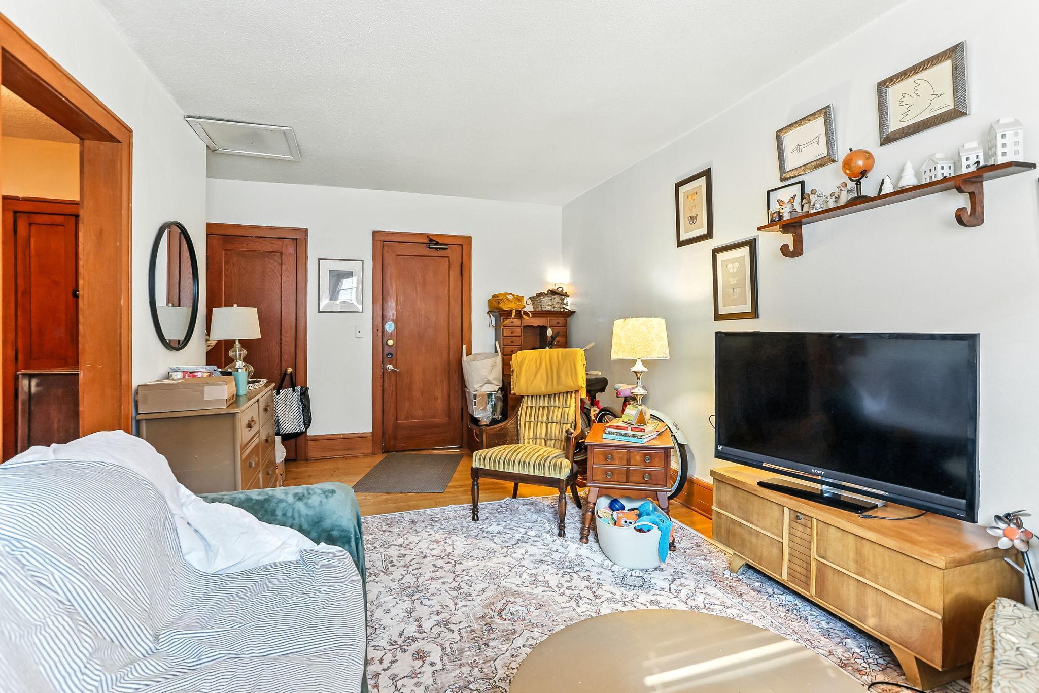 978 Grand Avenue St. Paul, MN 55105 - Photo 8 of 23