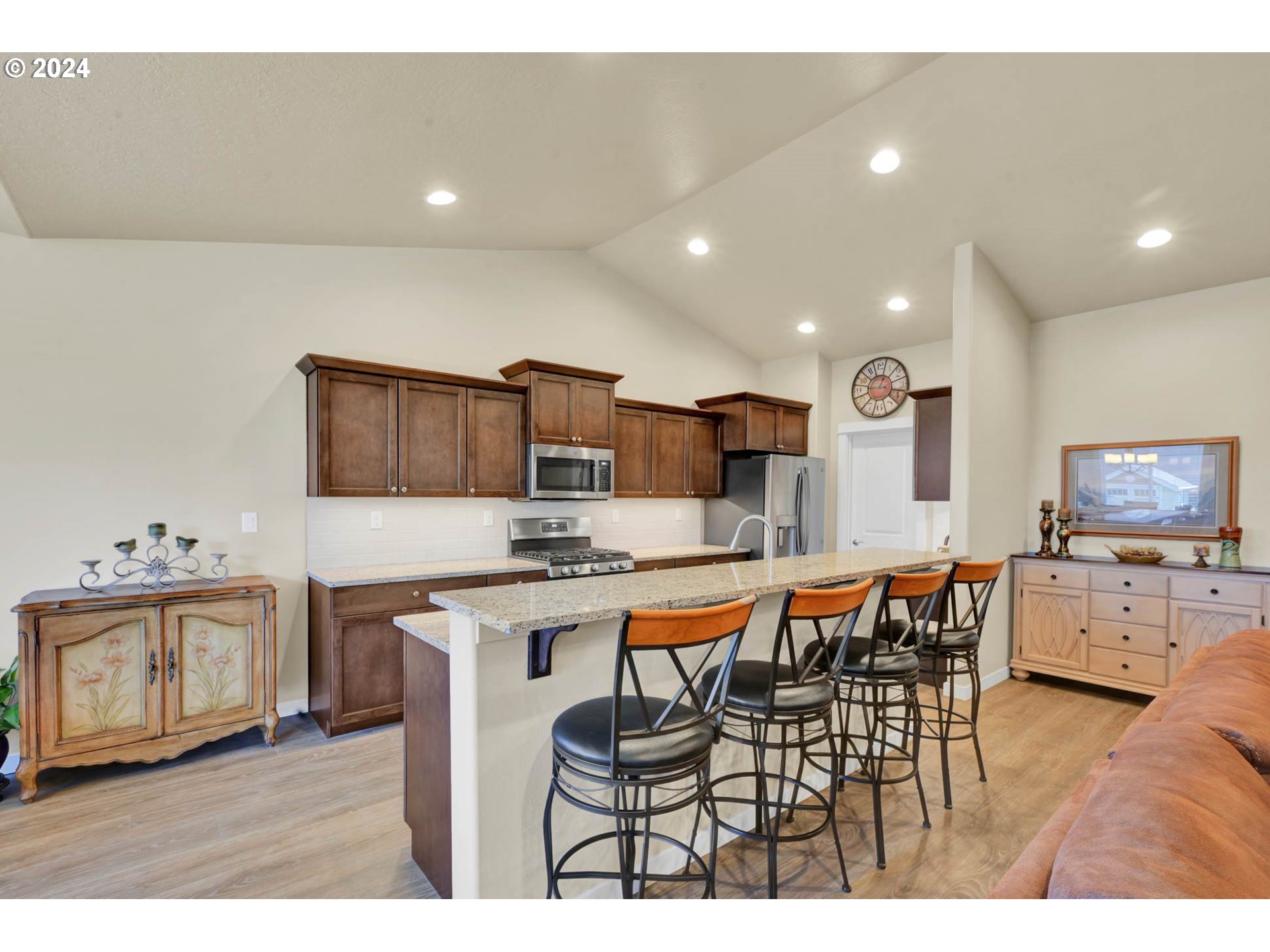 3312 Korbel Street Eugene, OR 97404 - Photo 20 of 48 a view of a dining room with furniture