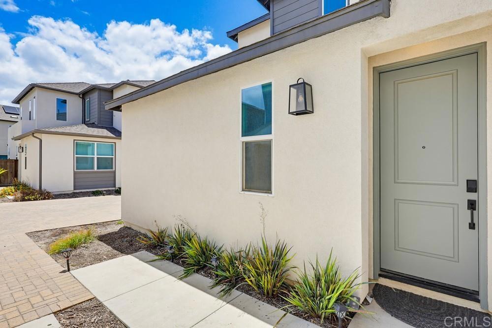 1664 Whitmore Loop Chula Vista, CA 91913 - Photo 3 of 62