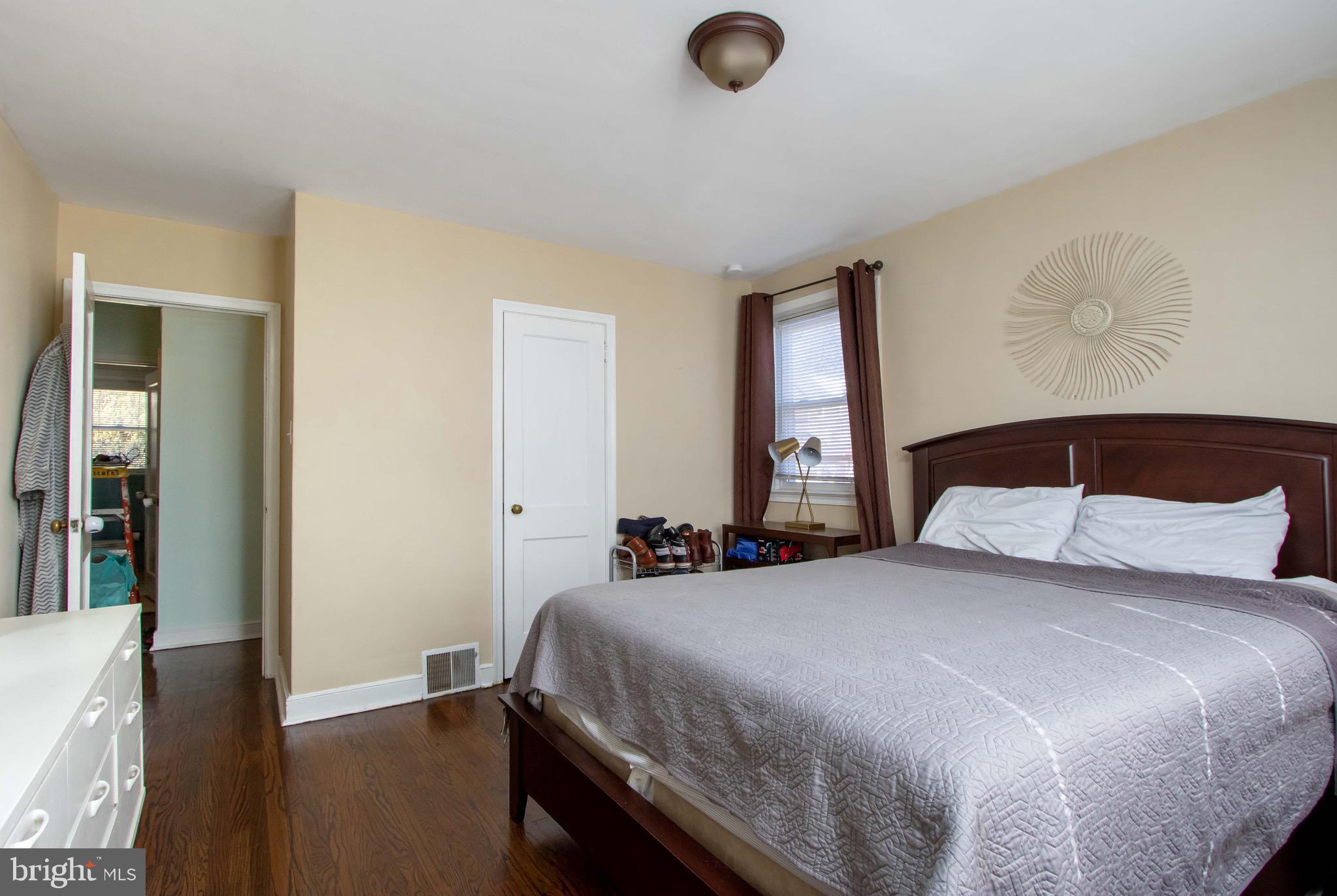 7340 Ryers Avenue Philadelphia, PA 19111 - Photo 25 of 36 1st Floor Bedroom 5