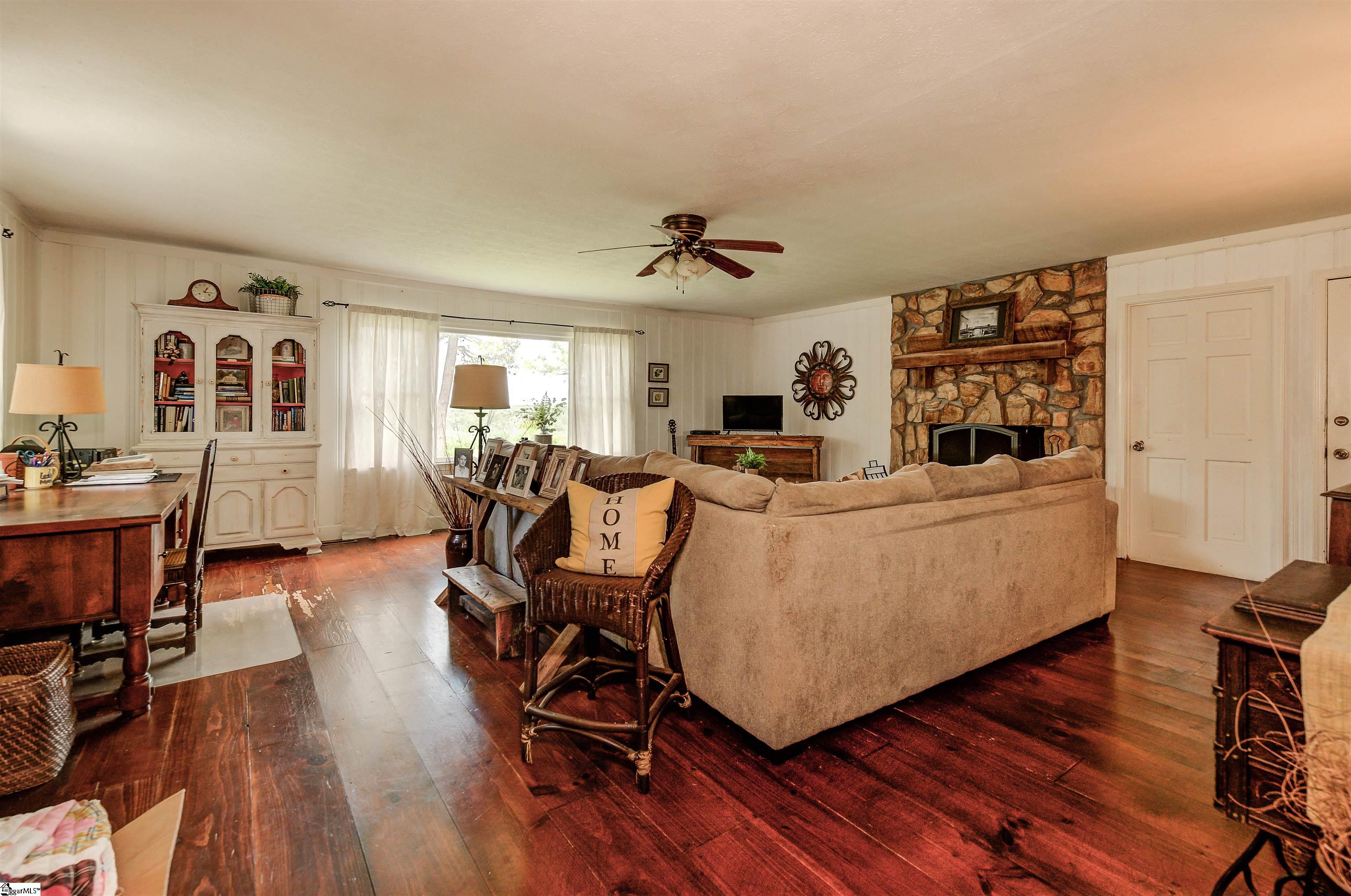 4103 Fork Shoals Road Simpsonville, SC 29680 - Photo 10 of 36