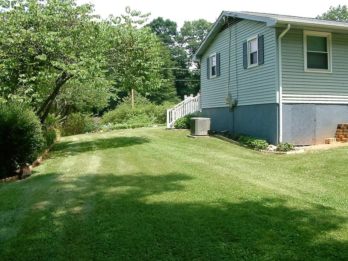 65 Carolina Road Rocky Mount, VA 24151 - Photo 21 of 34 lovely yard