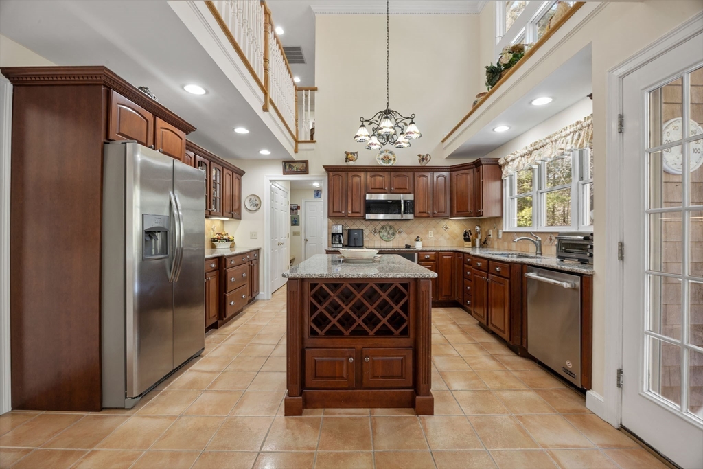 44 Meeting House Road Kingston, MA 02364 - Photo 10 of 35