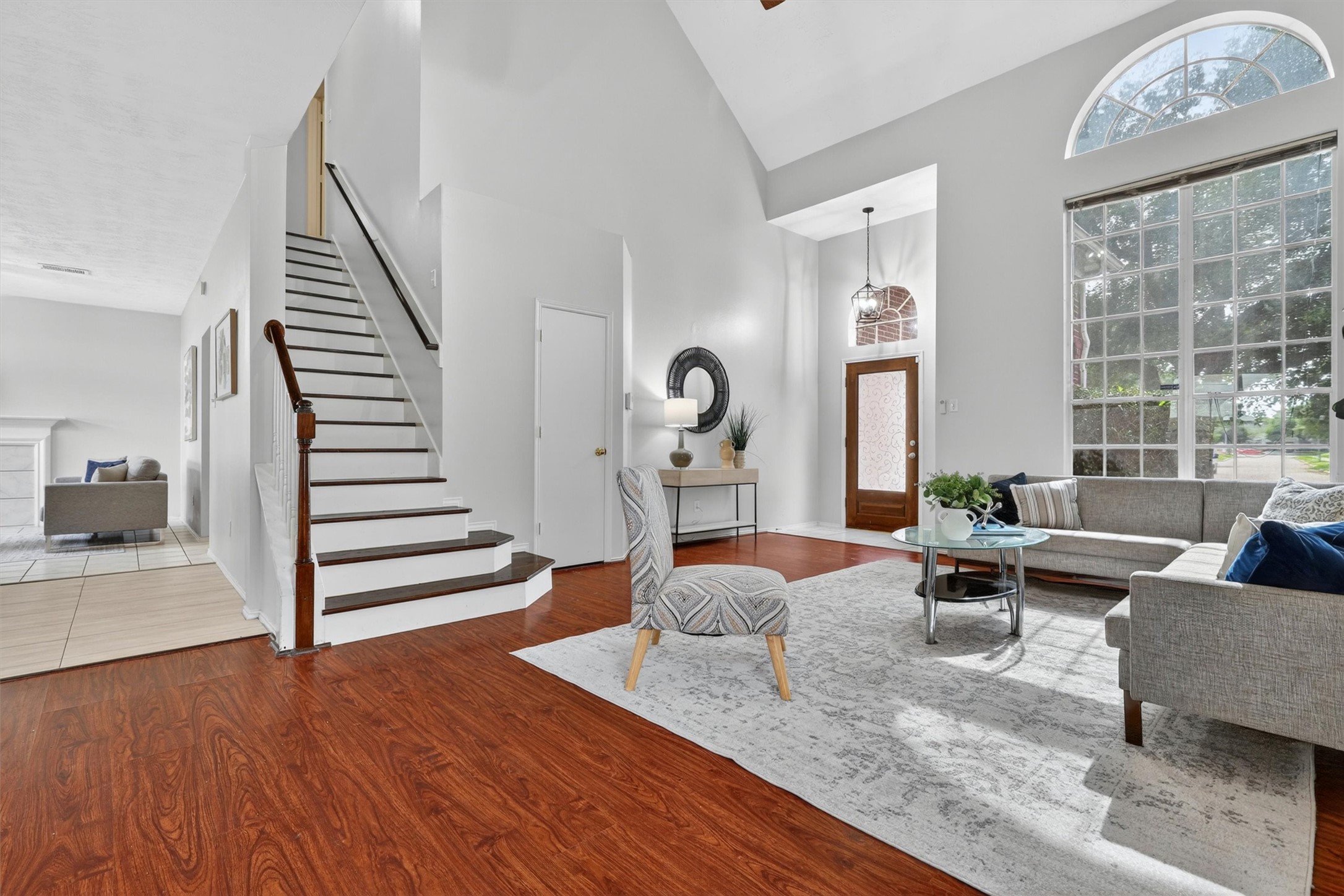 10054 Rio Bravo Road Houston, TX 77064 - Photo 2 of 41 soaring inviting high ceiling as you enter the home