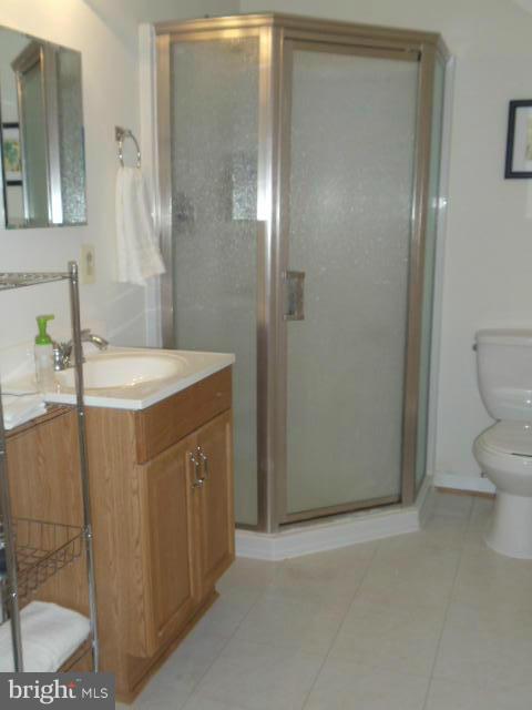 1840 Griffith Road Falls Church, VA 22043 - Photo 16 of 21 Bath